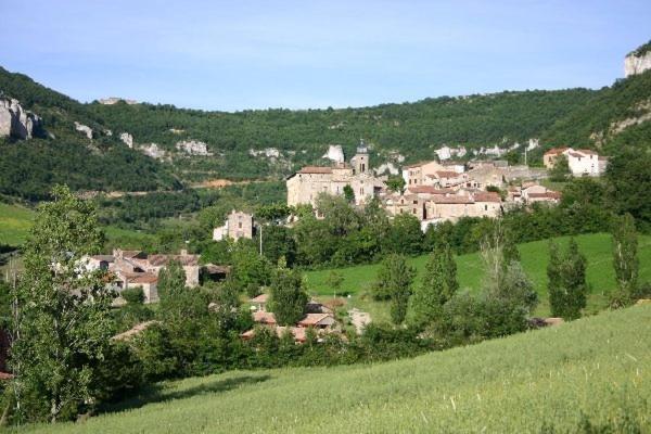Gite Le Jaya Saint-Georges-de-Luzencon Exterior photo