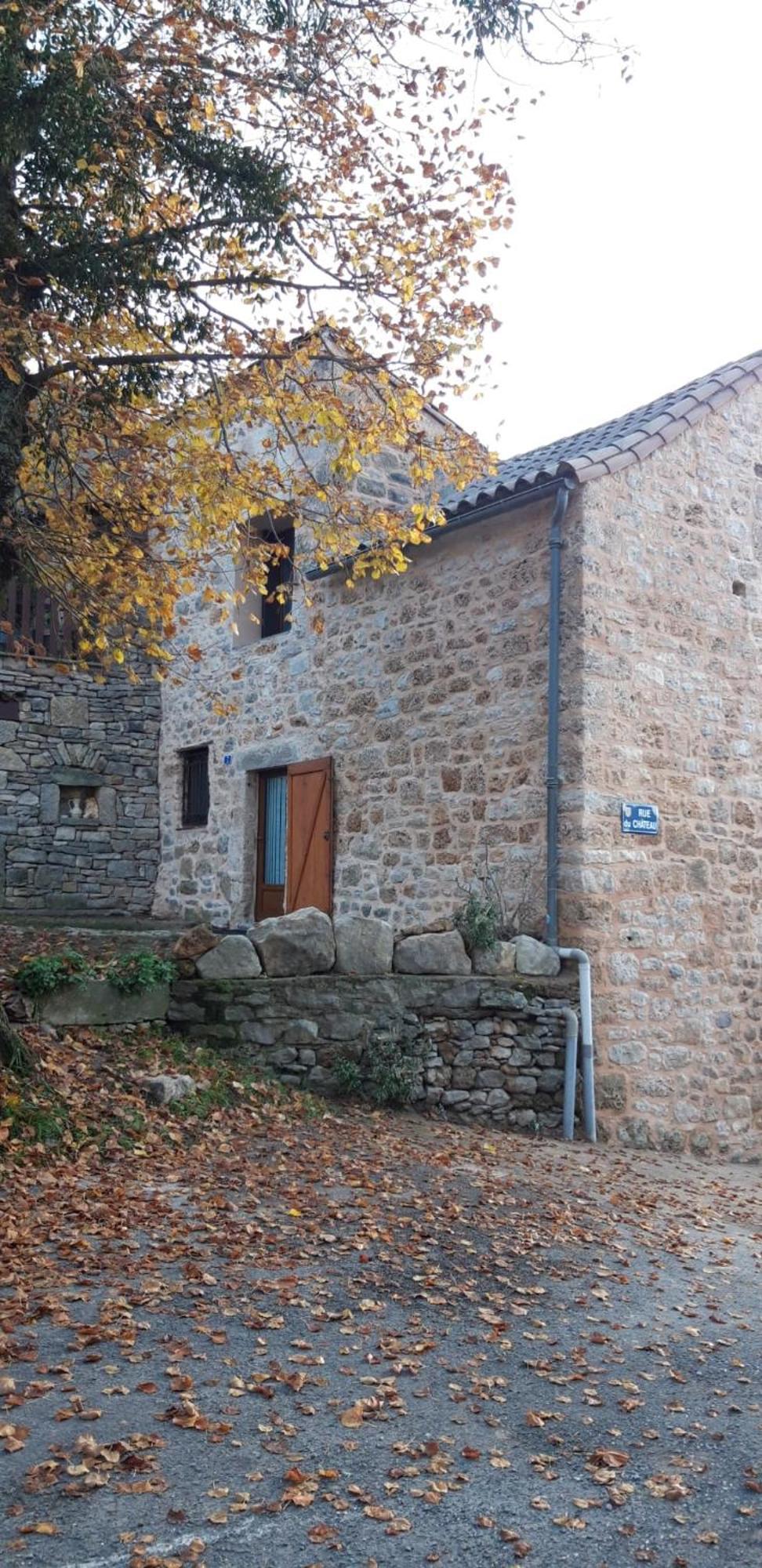 Gite Le Jaya Saint-Georges-de-Luzencon Exterior photo